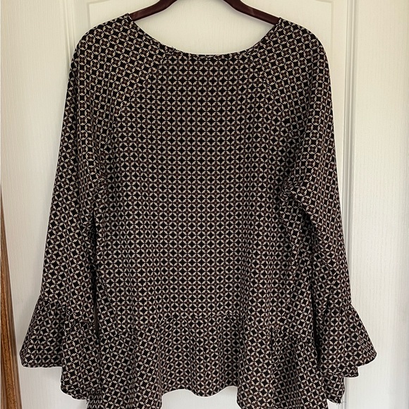 Gibson ruffled top - Picture 3 of 6